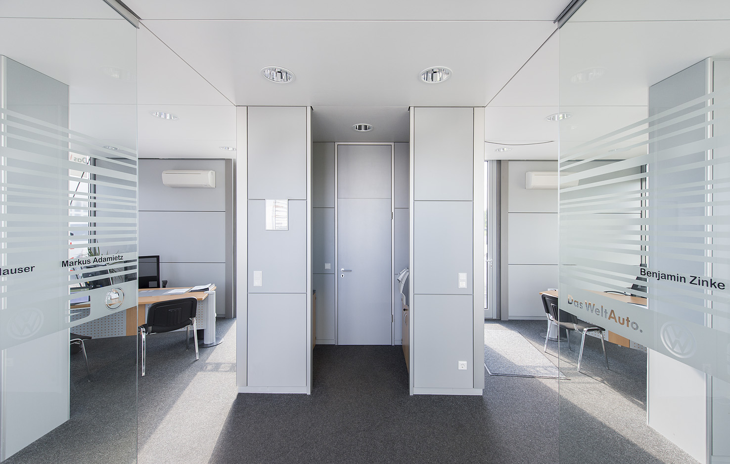 Bürocontainer am Aufstellort – Schnell verfügbar für Gewerbe Bürocontainer als Premium-Verkaufscontainer