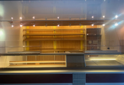 Backwaren Verkaufsanhänger, absenkbar (inkl. Inventar)